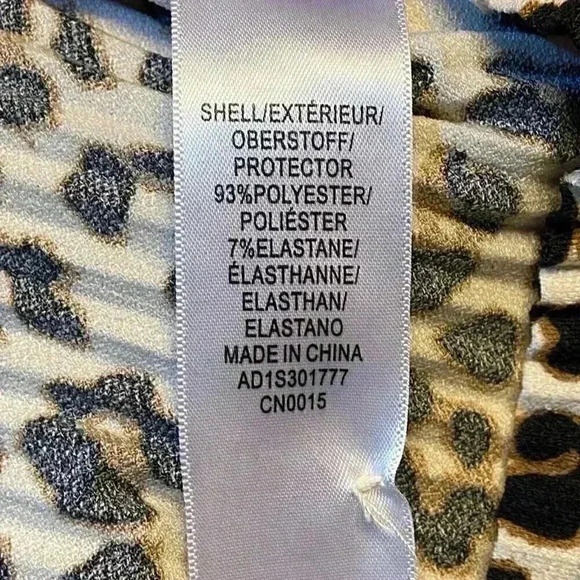 Adrianna PAPELL Women’s Button Top Large V-Collar Knit Cheetah Print Moss Crepe - Picture 5 of 6